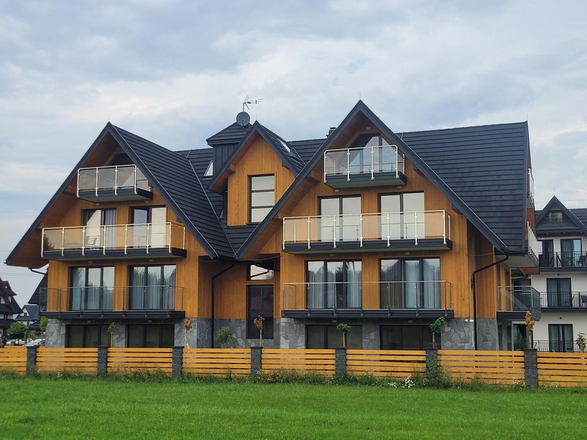 Apartamenty Grapa Resort ビャウカ エクステリア 写真